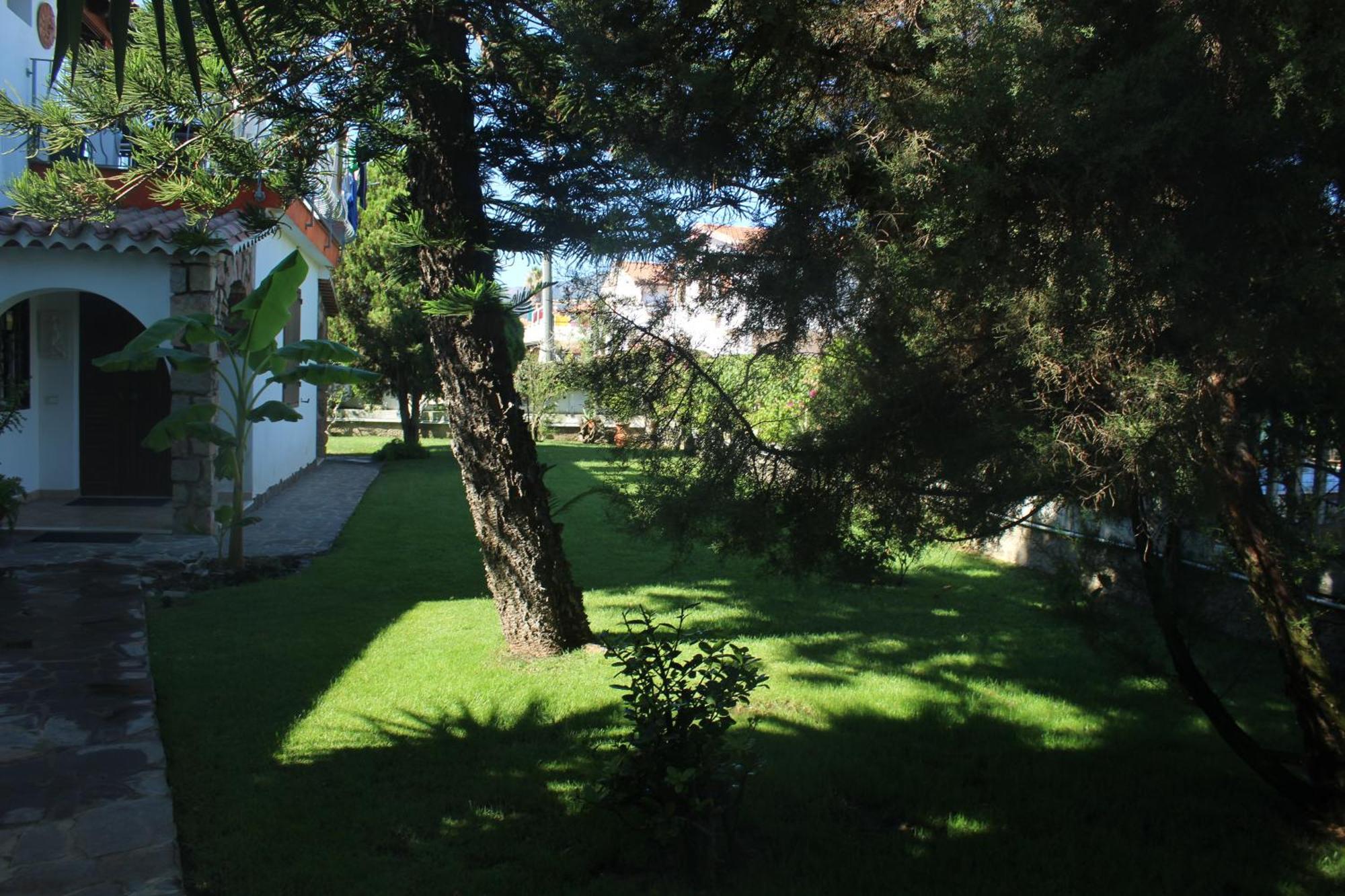 Los Flamingos Bed & Breakfast La Maddalena  Екстериор снимка
