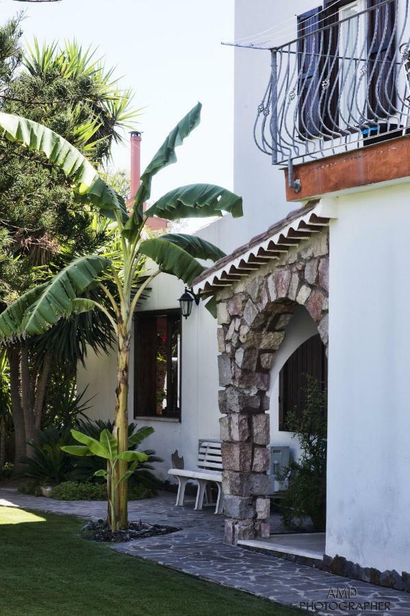 Los Flamingos Bed & Breakfast La Maddalena  Екстериор снимка