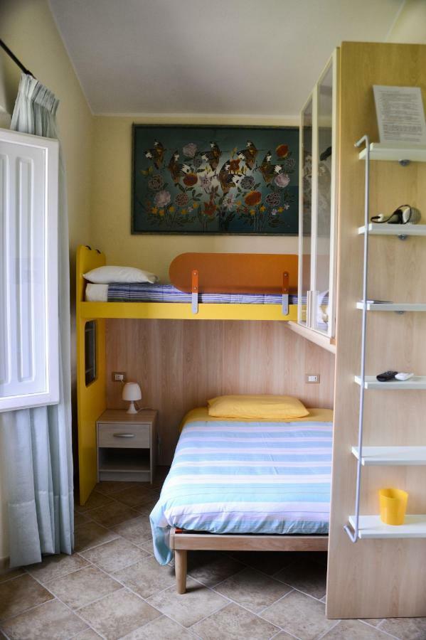 Los Flamingos Bed & Breakfast La Maddalena  Екстериор снимка