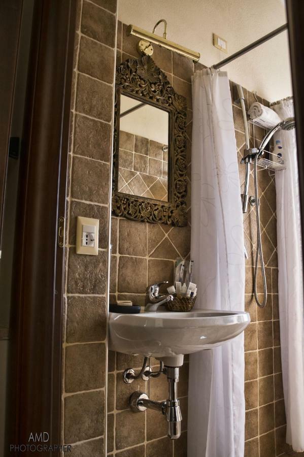 Los Flamingos Bed & Breakfast La Maddalena  Екстериор снимка
